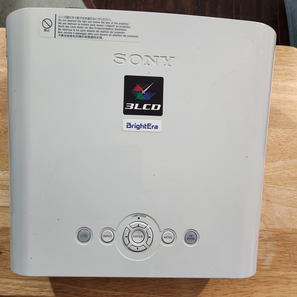 Sony White Projector - Picture 4 of 8